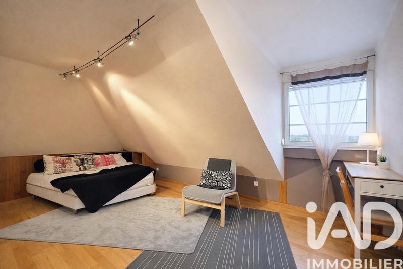 Maison - 196 m² - 7 pièces
