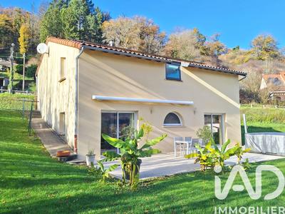 Maison - 136 m² - 5 pièces