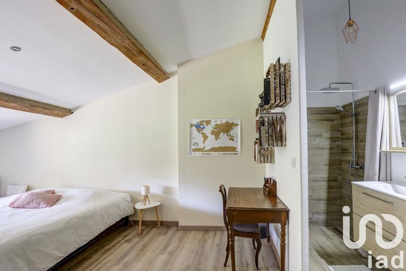 Maison - 369 m² - 11 pièces