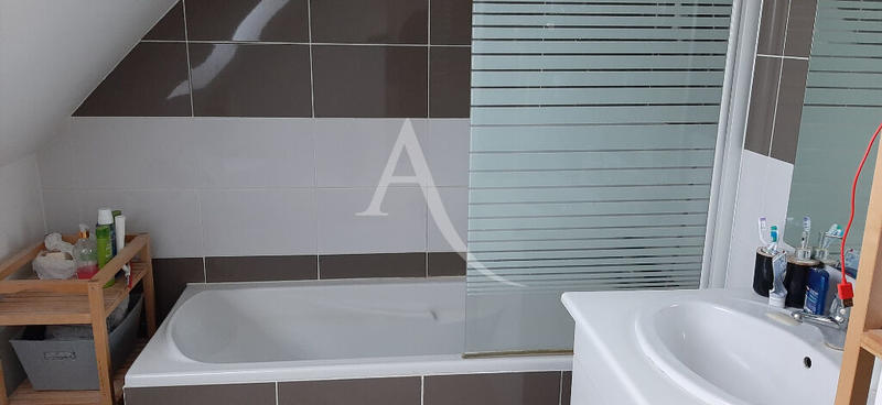 Maison - 82 m² - 4 pièces