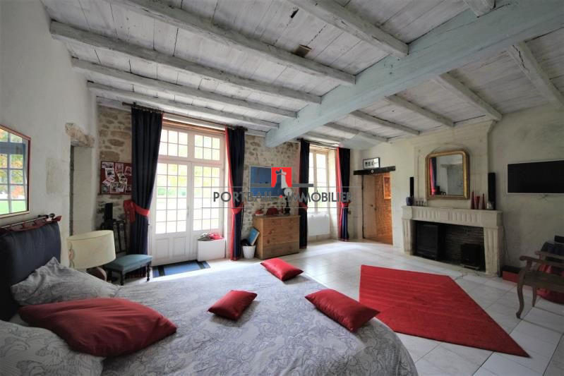 Maison - 285 m² - 10 pièces