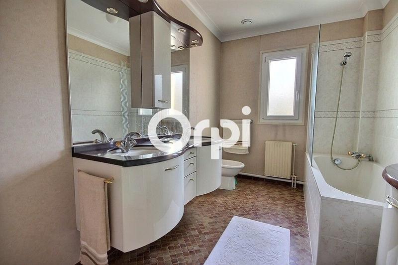 Maison - 142 m² - 6 pièces