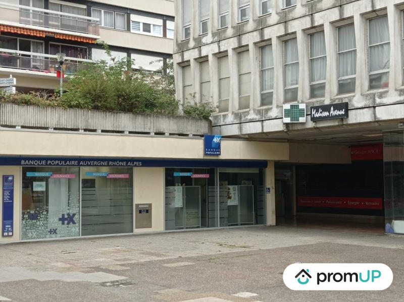 Local commercial - 60 m² - 2 pièces