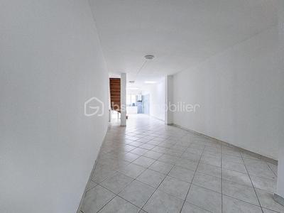 Maison - 84 m² - 4 pièces