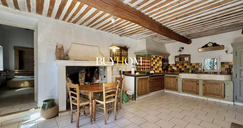 Mas - 183 m² - 5 pièces