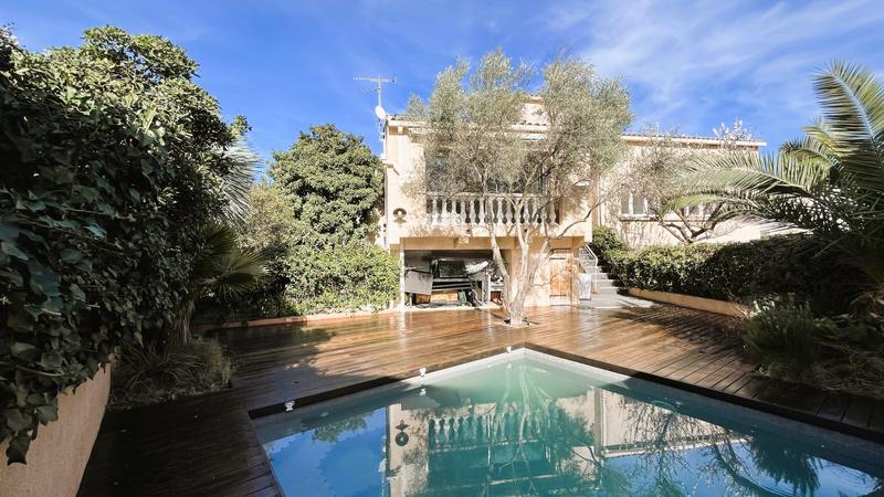 Maison - 163 m² - 6 pièces