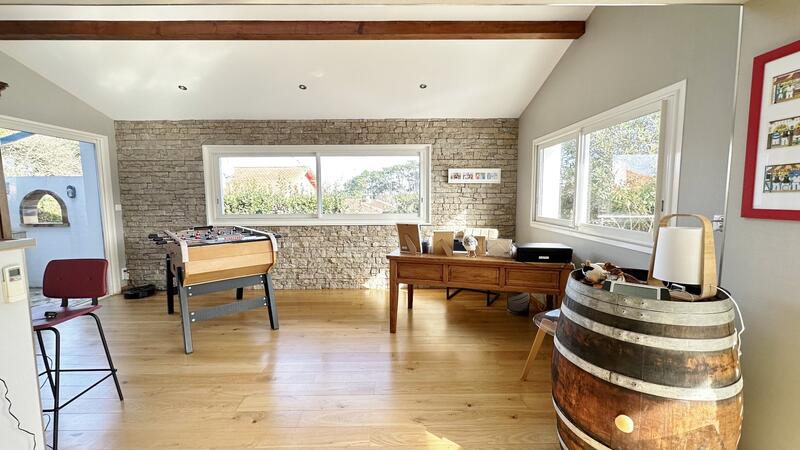 Maison contemporaine - 177 m² - 6 pièces