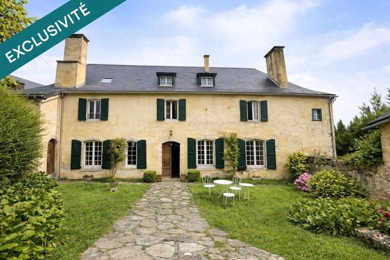 Maison de maîtres - 300 m² - 7 pièces