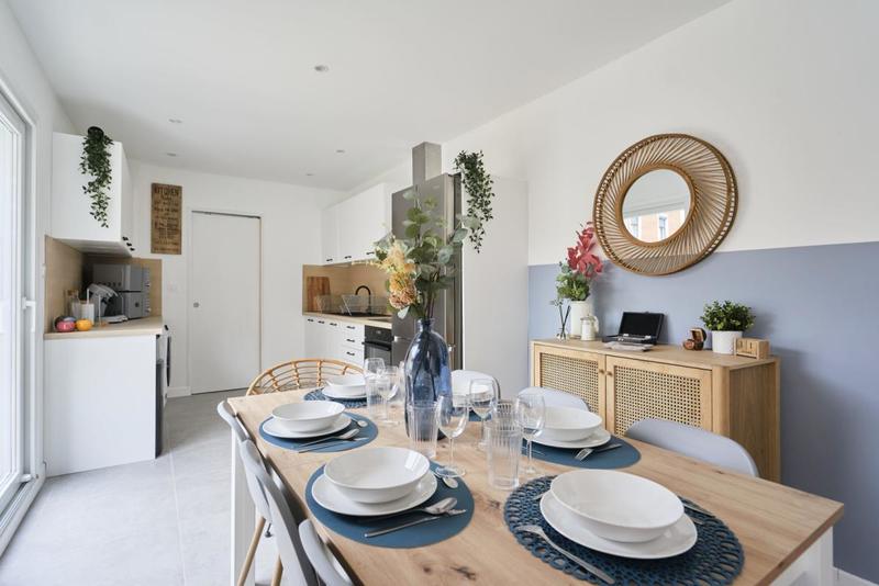 Maison - 130 m² - 8 pièces