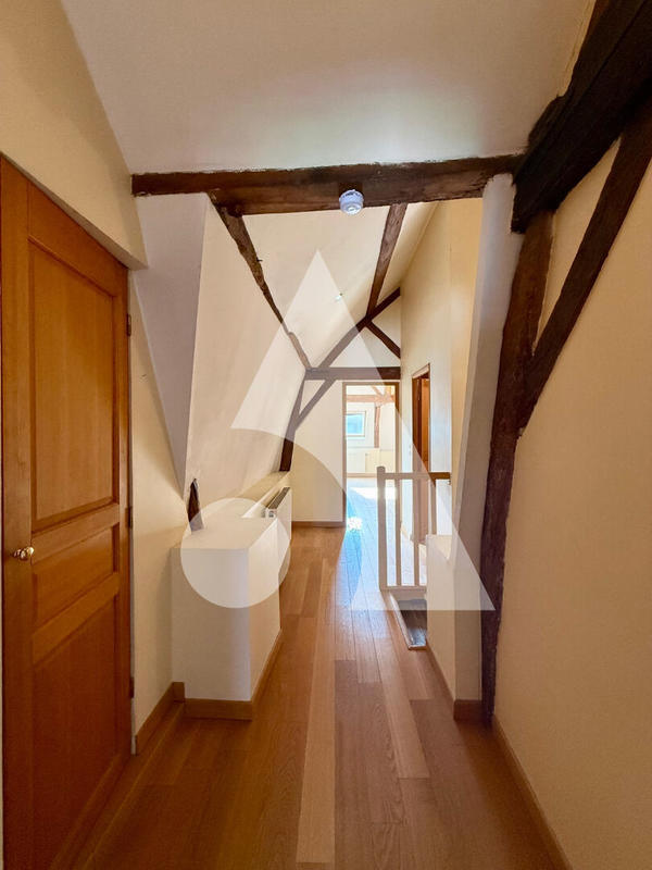 Maison - 180 m² - 7 pièces