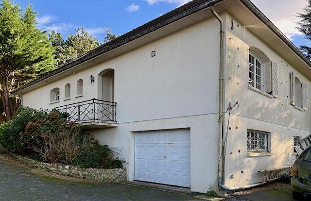 Maison - 182 m² - 7 pièces