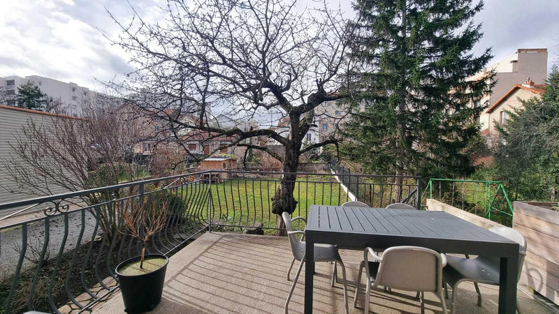 Maison - 186 m² - 8 pièces