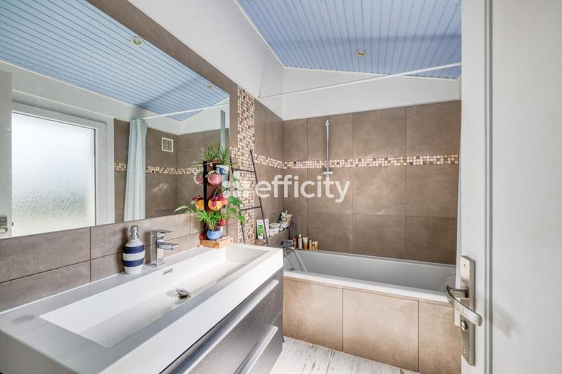 Maison - 171 m² - 7 pièces