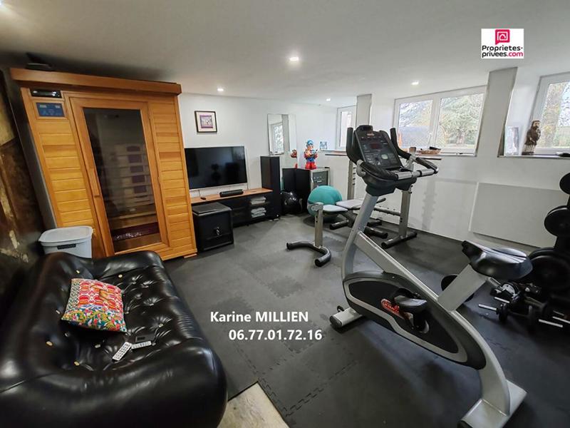 Maison - 400 m² - 13 pièces