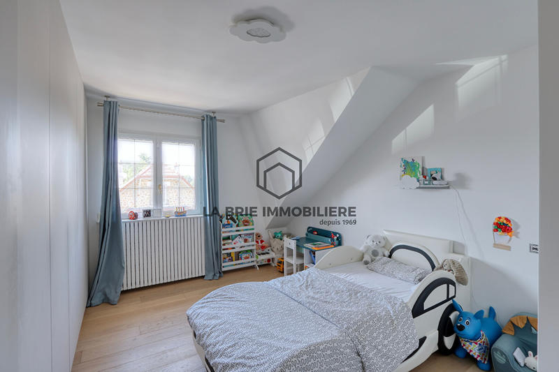 Maison - 103 m² - 5 pièces