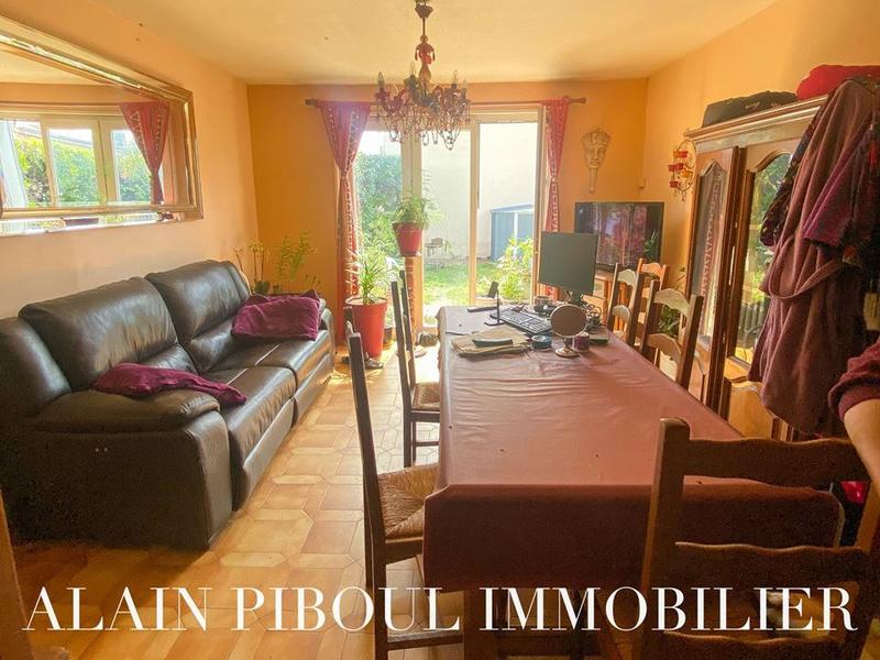 Maison traditionnelle - 90 m² - 4 pièces