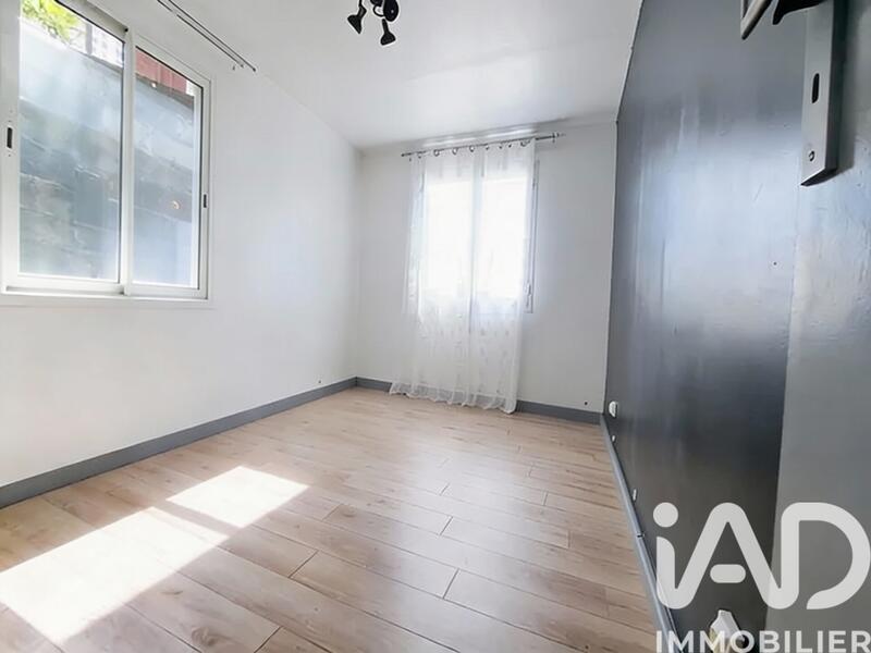 Maison - 250 m² - 12 pièces