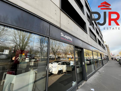 Local commercial - 384 m²