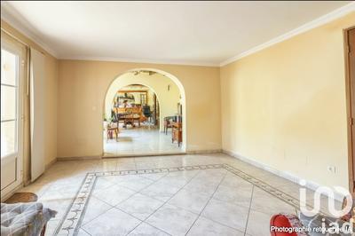 Maison - 250 m² - 8 pièces