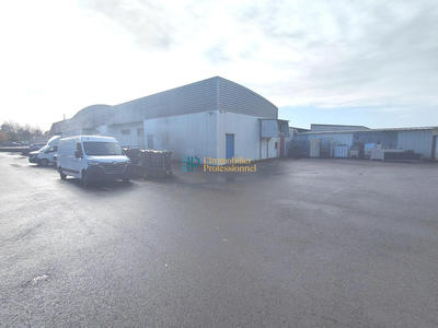 Local d'activités - 1 800 m²