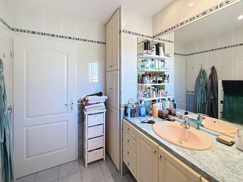 Villa - 107 m² - 4 pièces