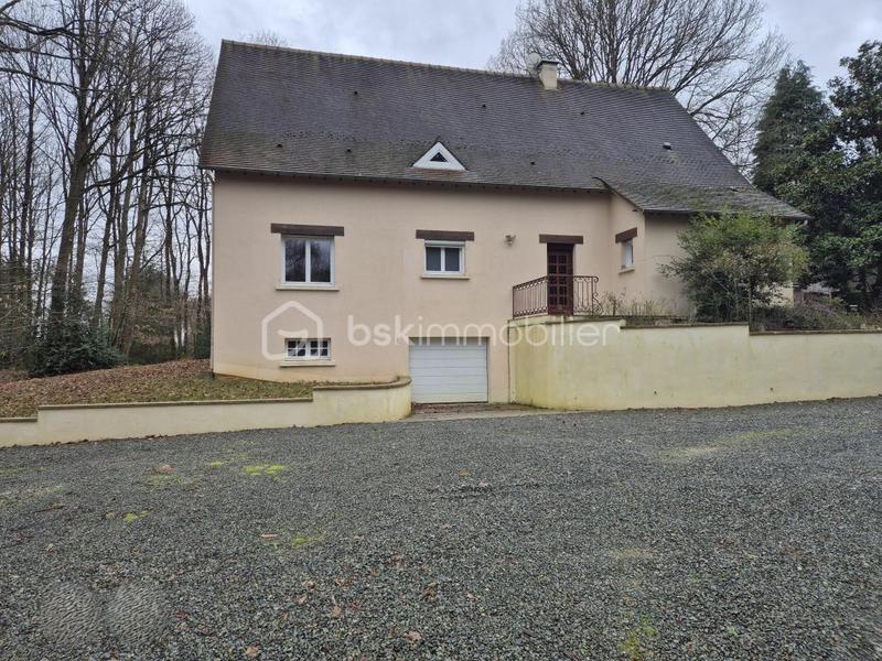 Propriété - 213 m² - 7 pièces