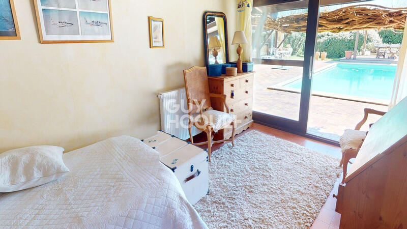 Maison - 170 m² - 8 pièces