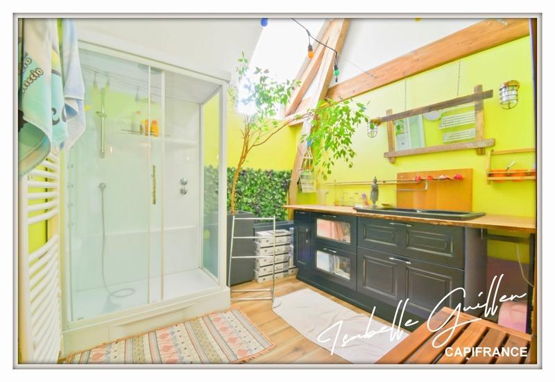 Maison - 262 m² - 7 pièces