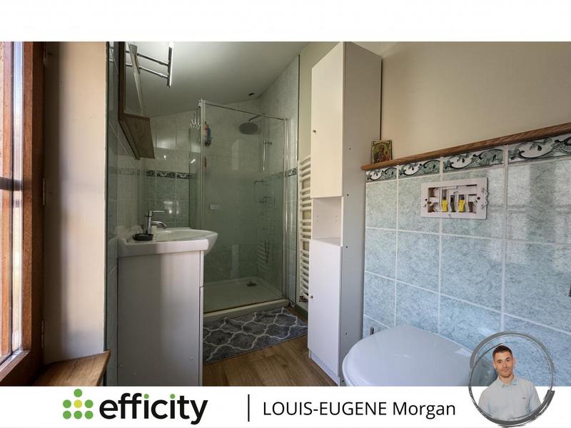 Maison - 233 m² - 8 pièces