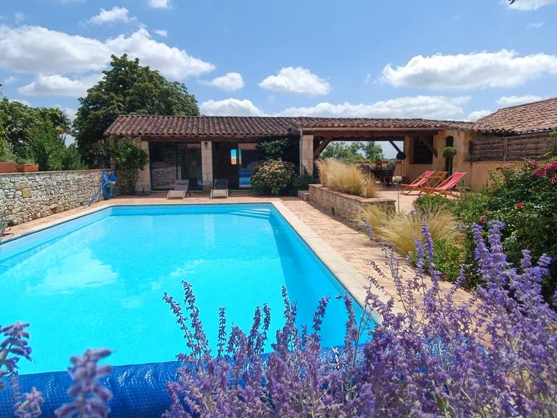 Maison - 251 m² - 10 pièces