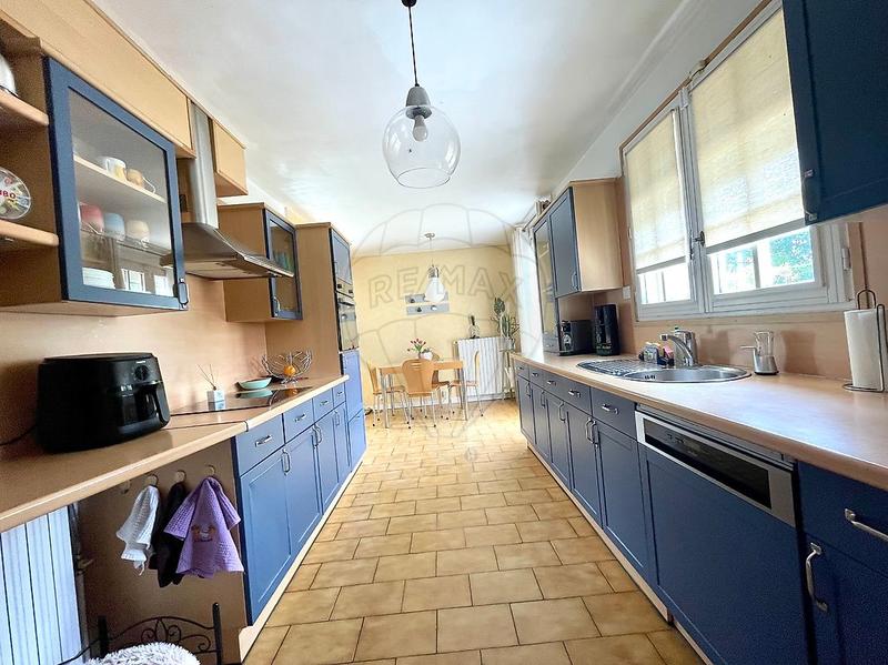 Maison - 138 m² - 7 pièces