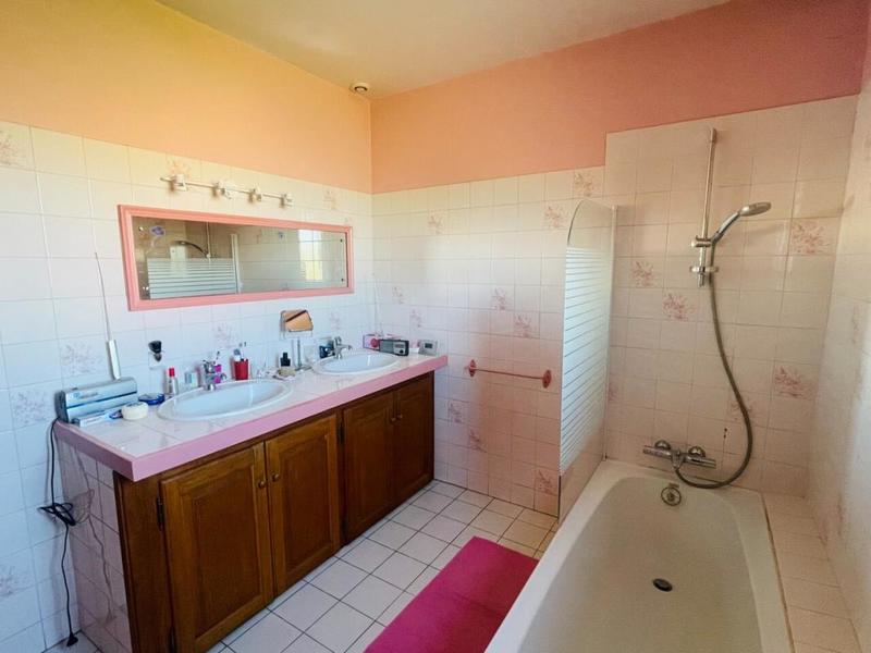 Villa - 142 m² - 5 pièces