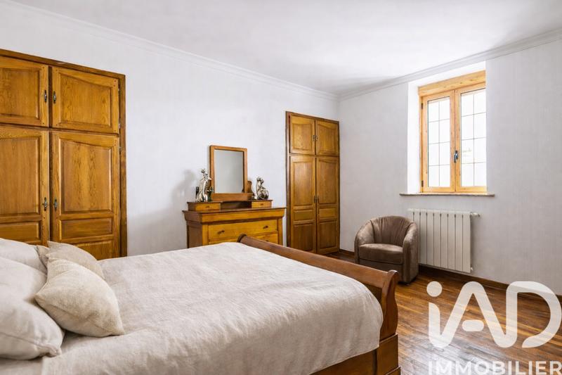 Maison de ville - 242 m² - 6 pièces