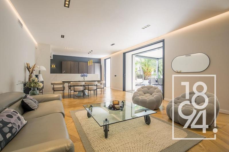 Appartement - 142 m² - 5 pièces