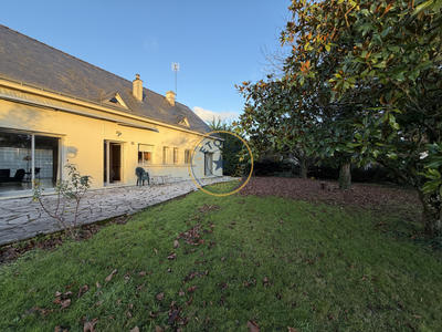 Maison - 202 m² - 6 pièces