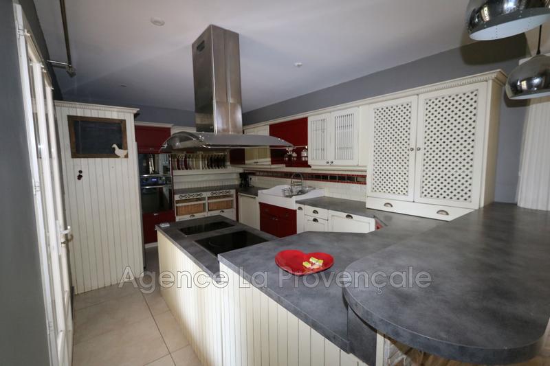 Villa - 175 m² - 6 pièces