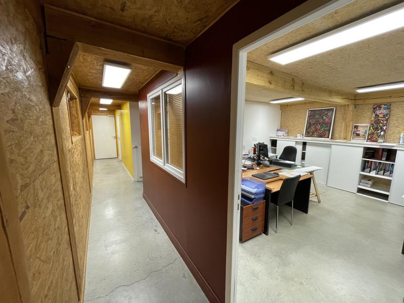 Local d'activités - 670 m²