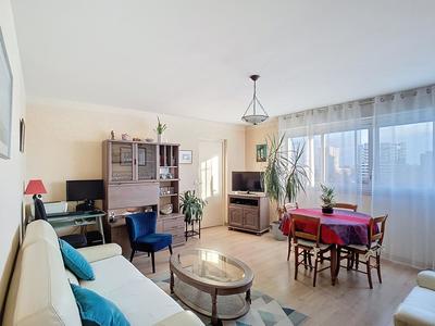 Appartement - 80 m² - 4 pièces