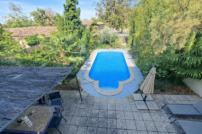 Maison - 220 m² - 6 pièces