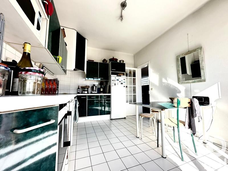 Maison - 195 m² - 6 pièces