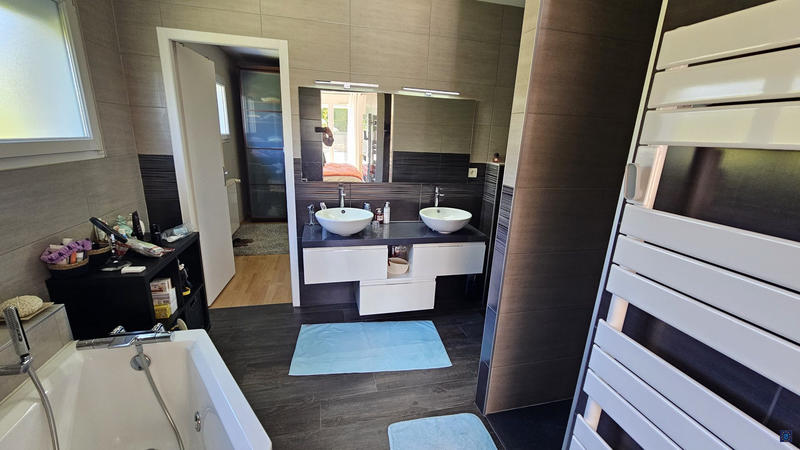 Maison contemporaine - 188 m² - 5 pièces