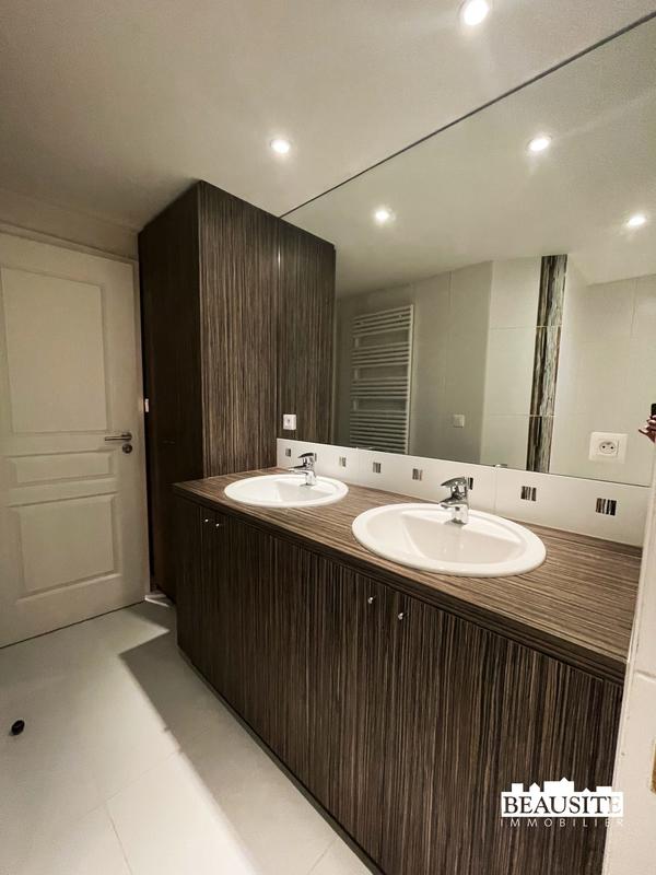 Maison - 138 m² - 6 pièces