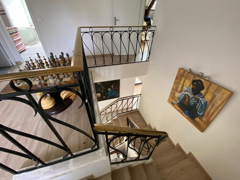 Maison - 230 m² - 6 pièces