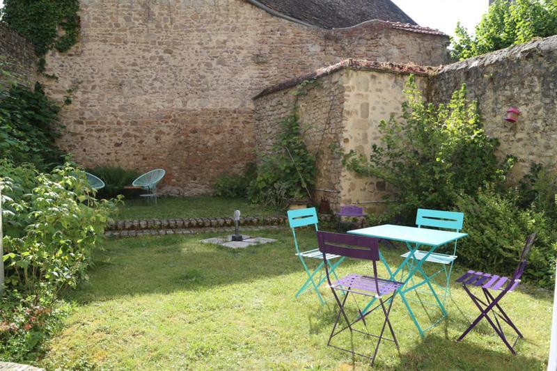 Maison - 375 m² - 7 pièces