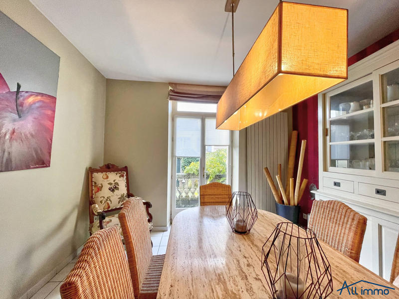 Maison ancienne - 180 m² - 6 pièces