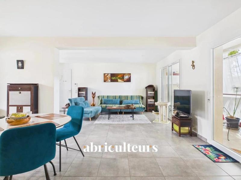 Appartement ancien - 70 m² - 3 pièces