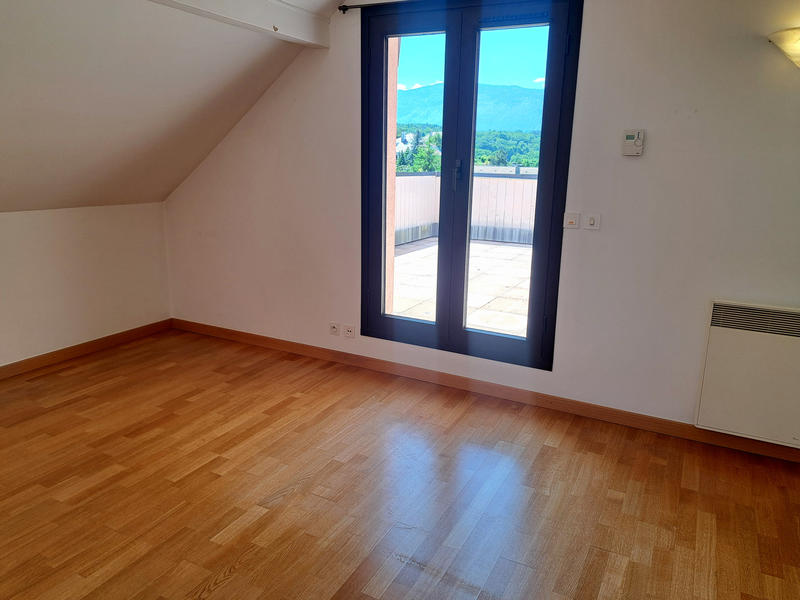 Maison - 202 m² - 5 pièces