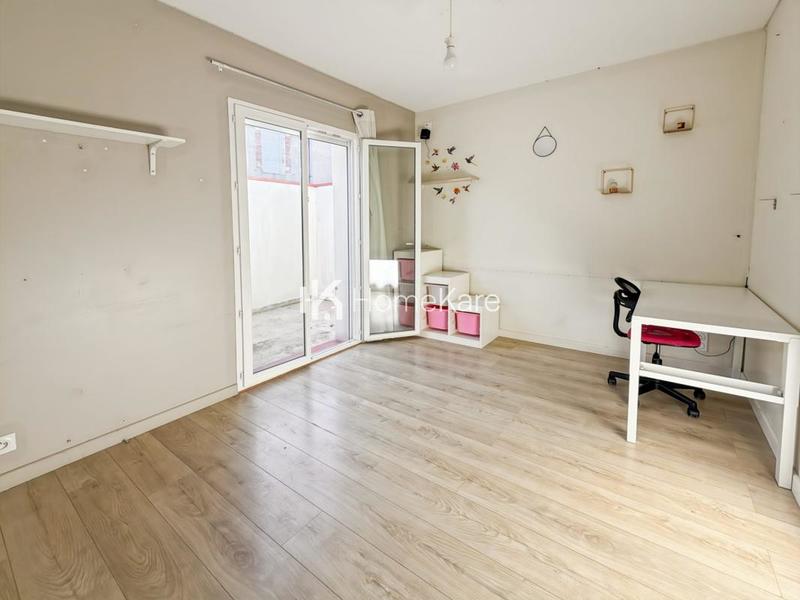 Maison - 202 m² - 8 pièces