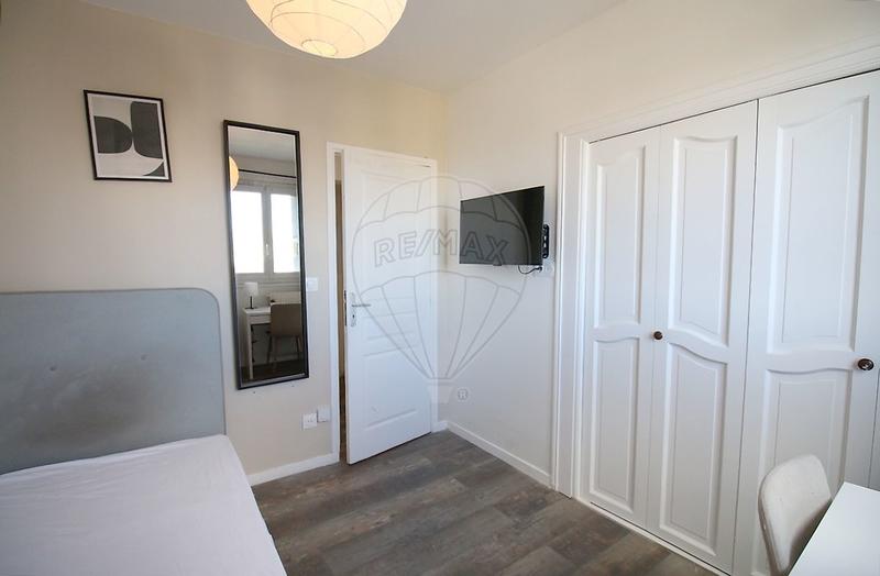 Appartement - 81 m² - 5 pièces