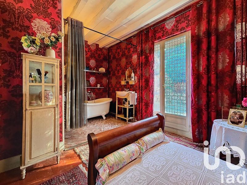 Maison - 240 m² - 8 pièces